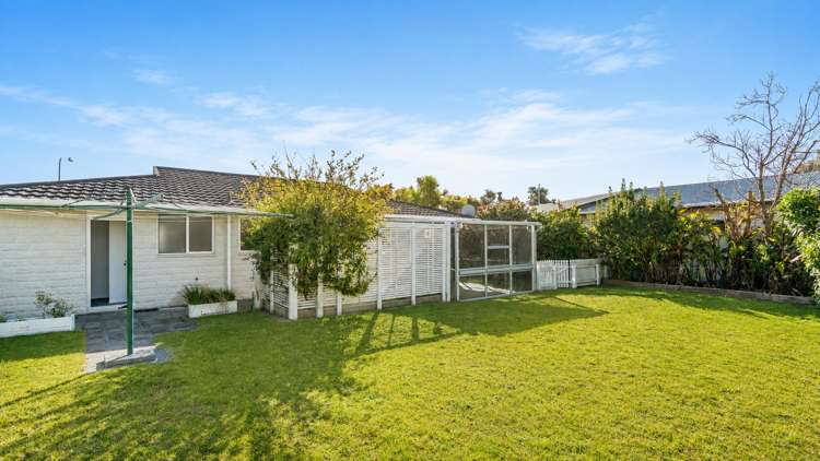 38 Norfolk Crescent Otaki Beach_15