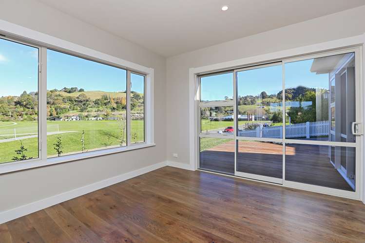 57 Kent Terrace Taradale_10