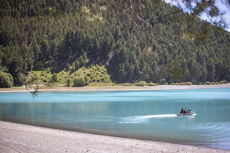 Station Bay Lake Tekapo_15