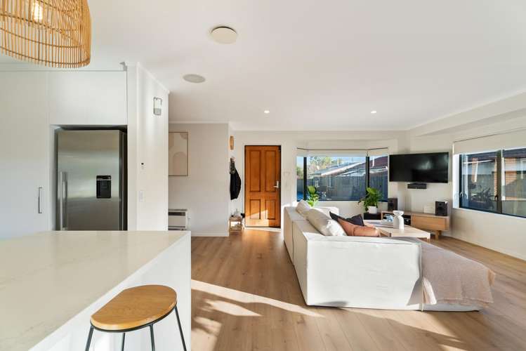 8a Craigbank Avenue New Lynn_6