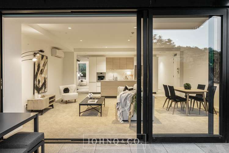 06/1g Bluegrey Avenue Stonefields_15