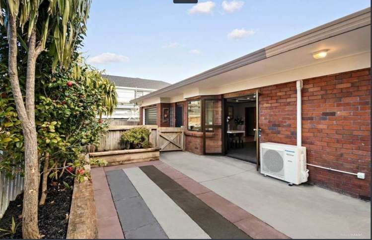 2/49 Oakdale Road Mt Roskill_10