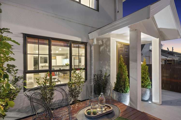 16B Parsons Glen Karori_23