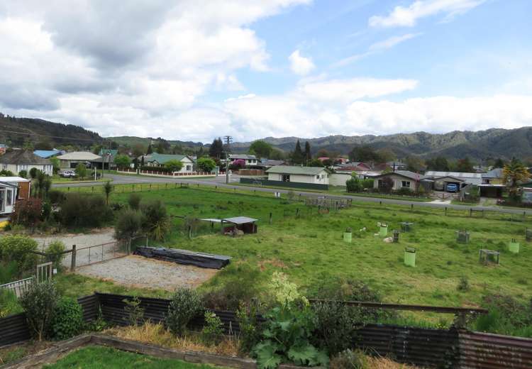 5 Herald Street Reefton_17