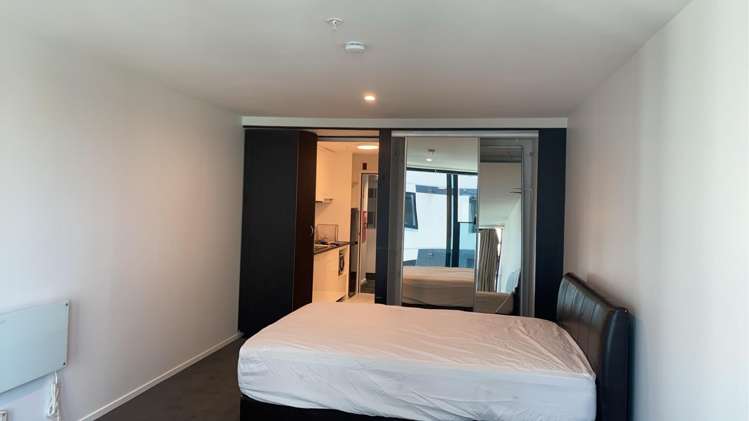 9H/3 Whitaker Place Auckland Central_5