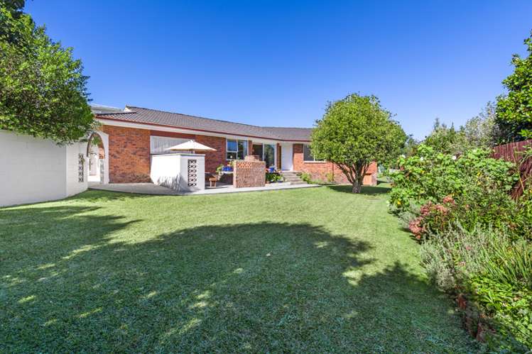 17 Scanlen Terrace Kelston_16