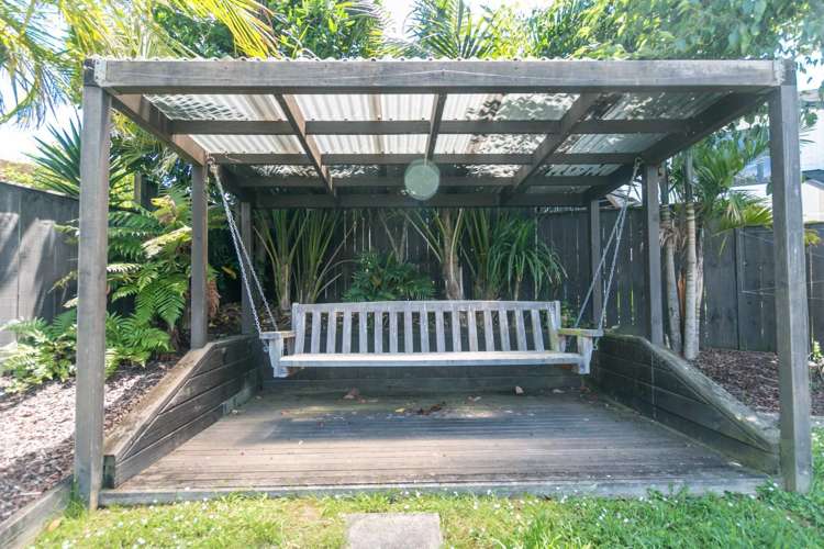 94 San Marino Drive West 11401_19