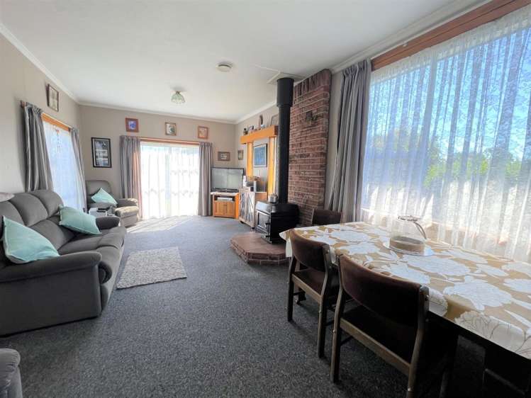 402 Main South Road Paroa_6