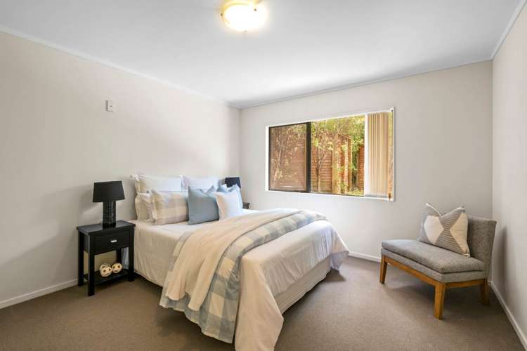 2/14 Matipo Road Mairangi Bay_11