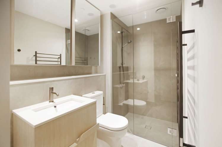 807/10 Commerce Street Auckland Central_9