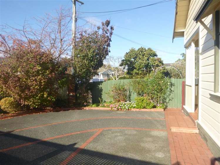 19 Colin Grove Lower Hutt_10