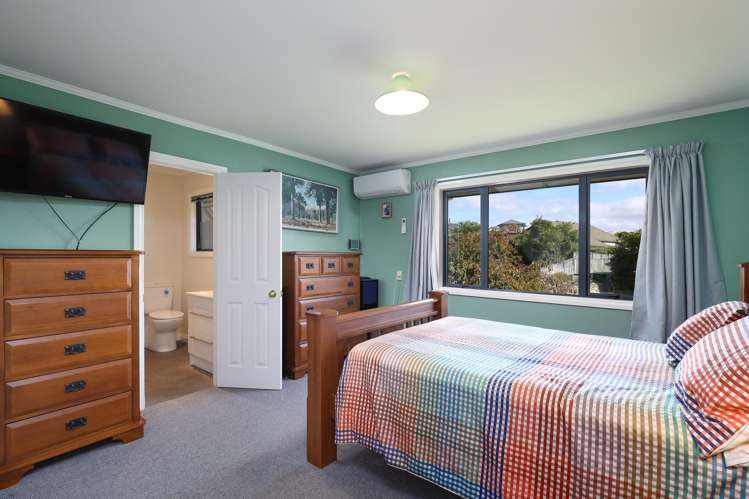 11 Idesia Grove Richmond_10