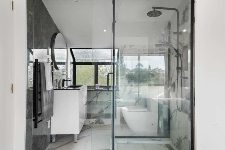 68A & 68B Sayegh Street St Heliers_14