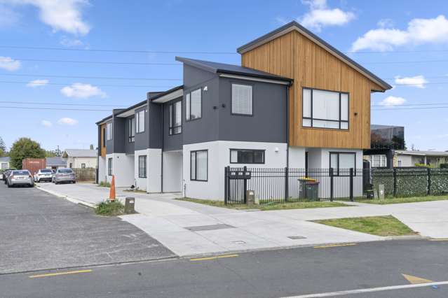 1b Fulton Crescent Otara_1