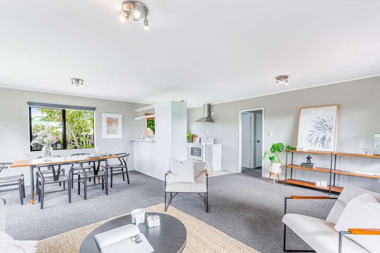 2/91a Beach Road Te Atatu Peninsula_15