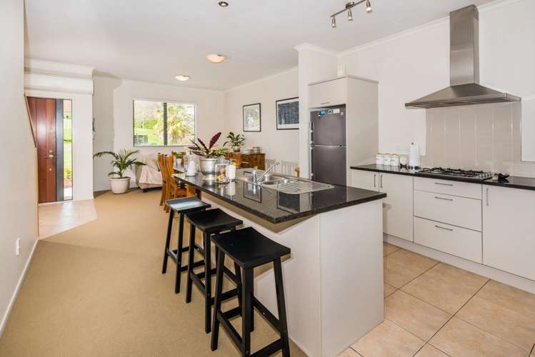 7 Ashurst Lane Greenhithe_1