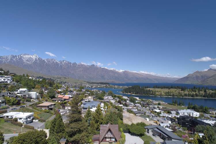 8 Kent Street Queenstown_12