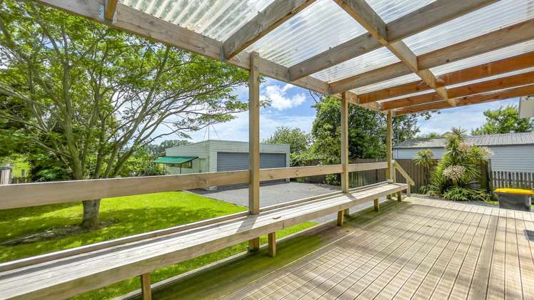 15 Orchard East Road_5