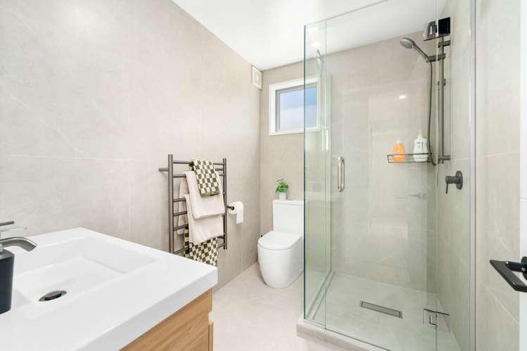 1/525 Madras Street St Albans_13