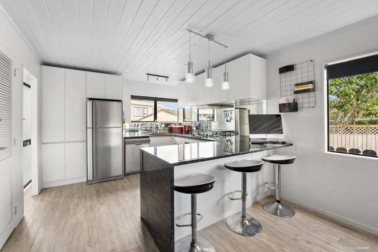 1/30 Pinehurst Place Wattle Downs_7