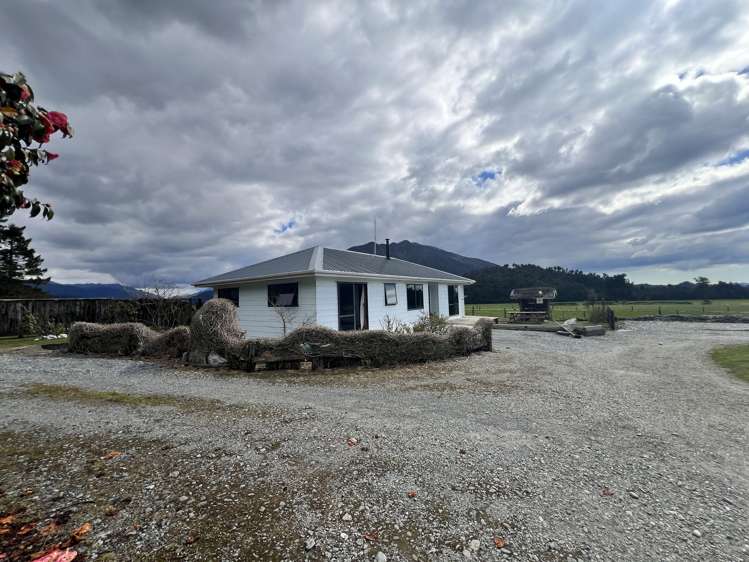 1566 Lake Brunner Road Inchbonnie_1
