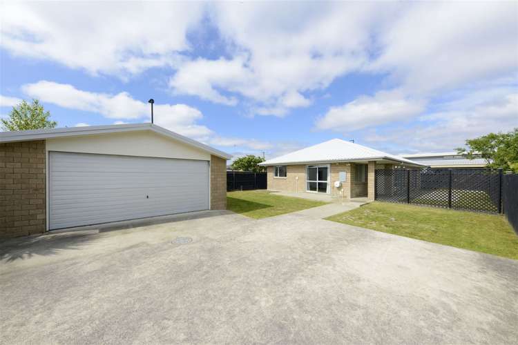 238a Breezes Road Aranui_0