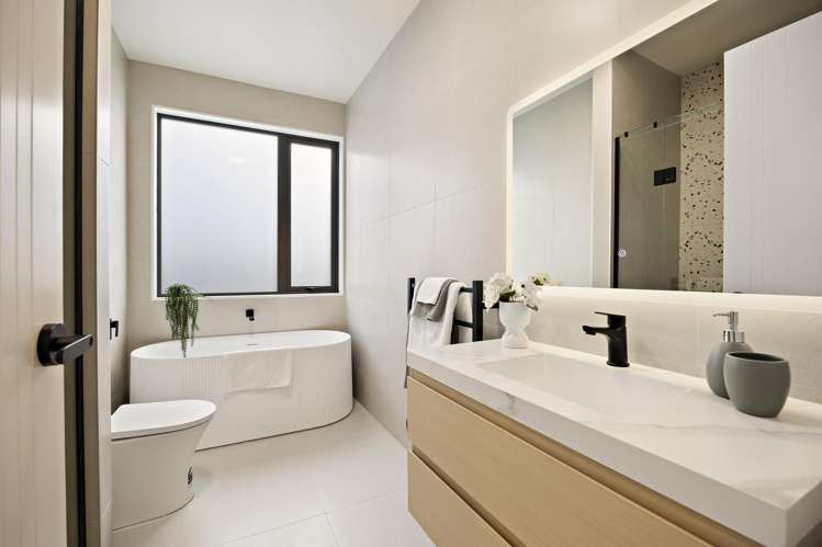 8/41 Seaside Avenue Waterview_24