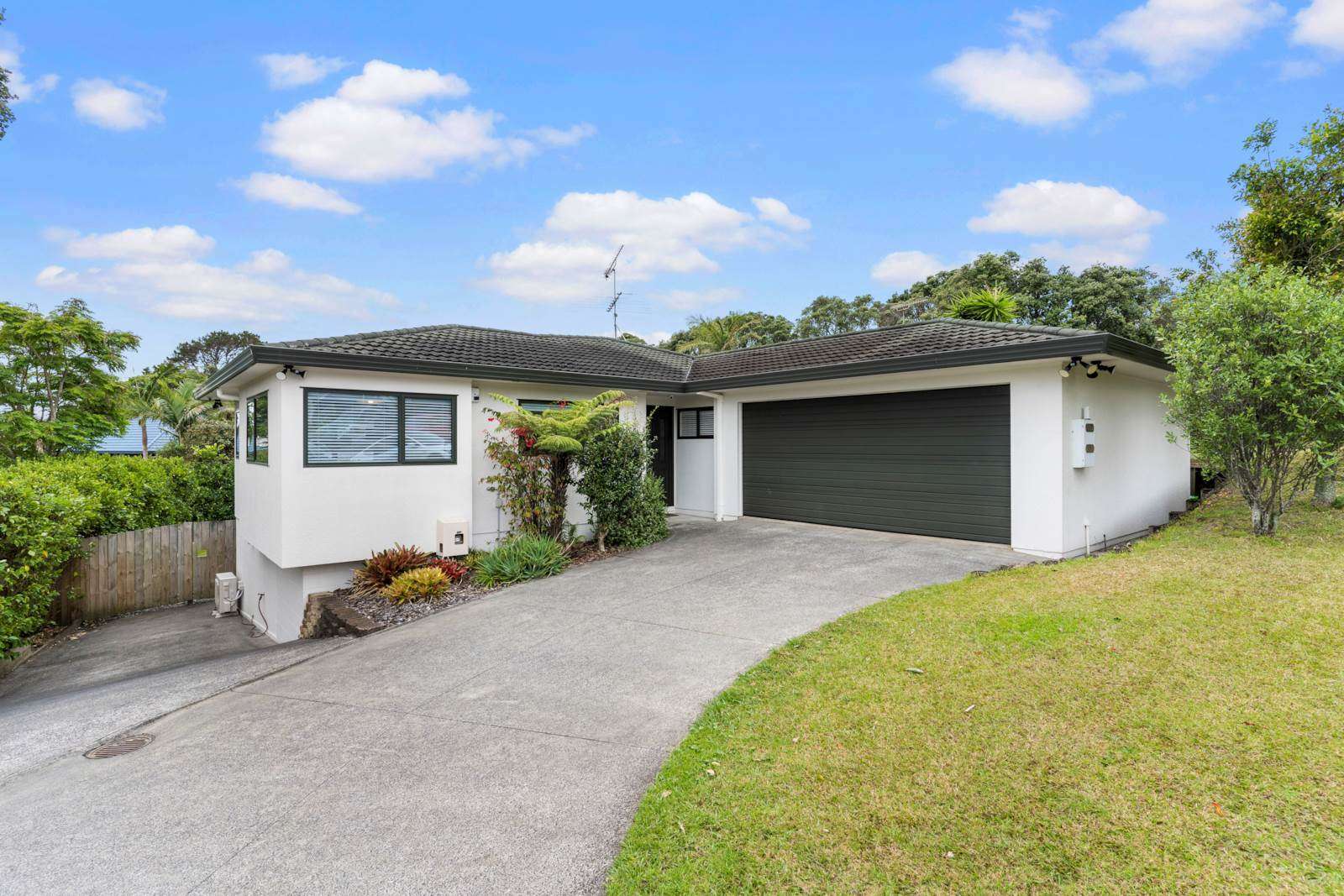 30 Carnmore Place Torbay North Shore City Houses for Sale One Roof