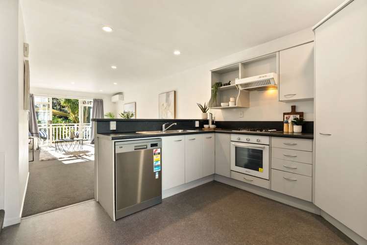 15/10 Colombo Street Newtown_5