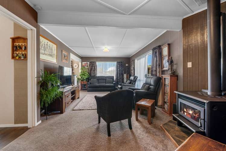 15 Fenruss Street Fairy Springs_2