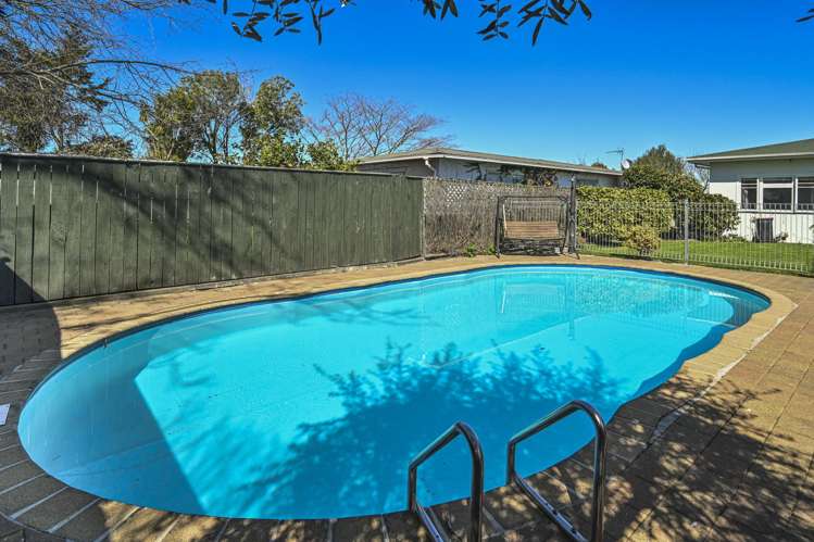 812 Lawrence Street Akina_17