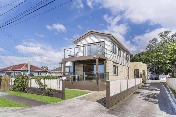 9 Waterfront Road Mangere Bridge_13