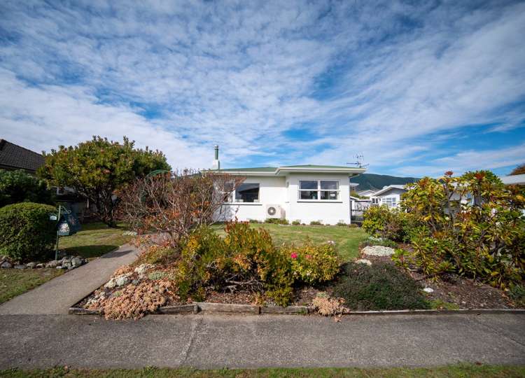 27 Kipling Crescent Stoke_24