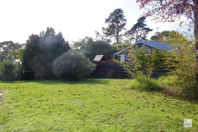 18a Puketitiro Street Glen Eden_15