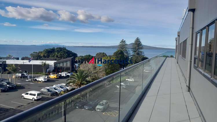 51 Hurstmere Road Takapuna_9