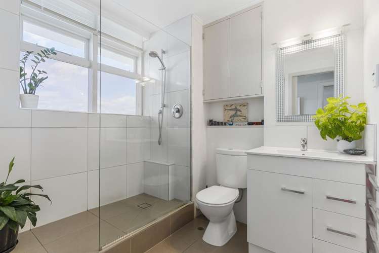 7B/19 Maida Vale Road Roseneath_11