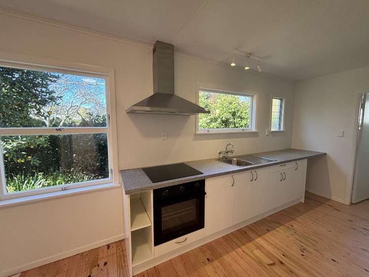 3/32 Cobham Crescent Stoke_3