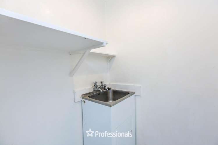 35 Hanson Grove Stokes Valley_15