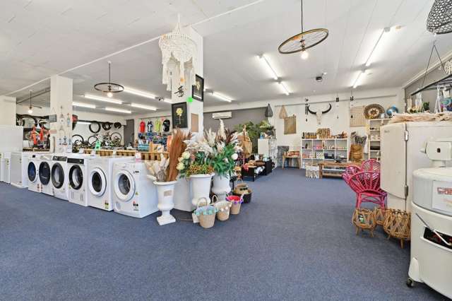 20 The Town Center Turangi_1
