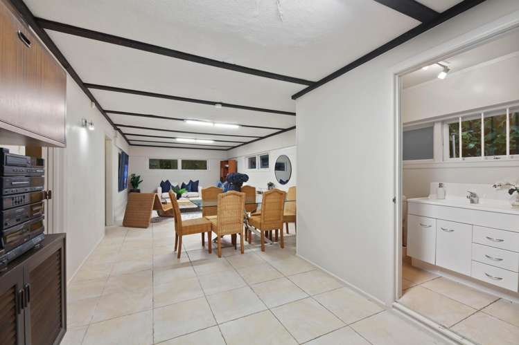 10 Etherege Place Mellons Bay_30