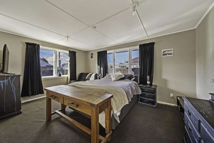 6 Carisbrooke Street Aranui_10