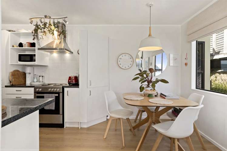 2/238 The Esplanade_4