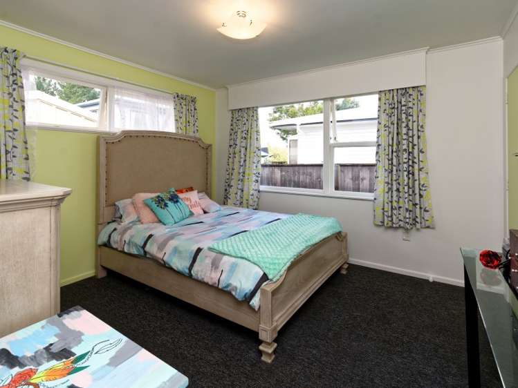 62 Southsea Crescent Silverdale_9