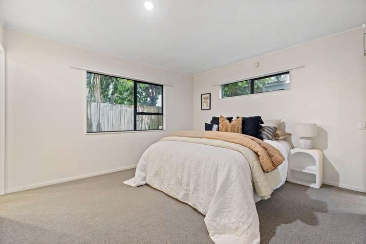 8B Rossgrove Terrace Mt Albert_14