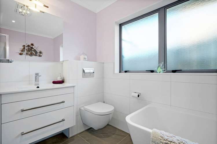 3 Conacher Close East Tamaki Heights_10