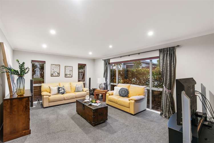 12 Chard Place Flat Bush_2