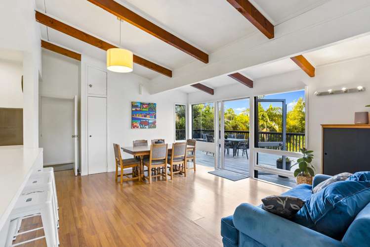 257 Golf Road Titirangi_6