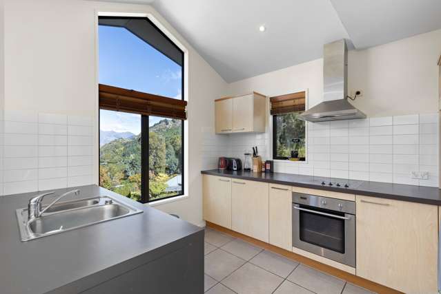 3/8 McKerrow Place Sunshine Bay_2