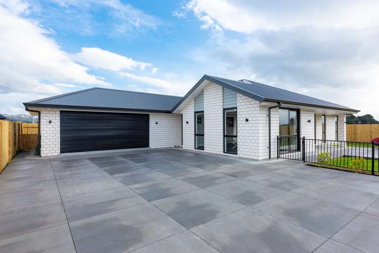 11 Harvard Road Burleigh_23