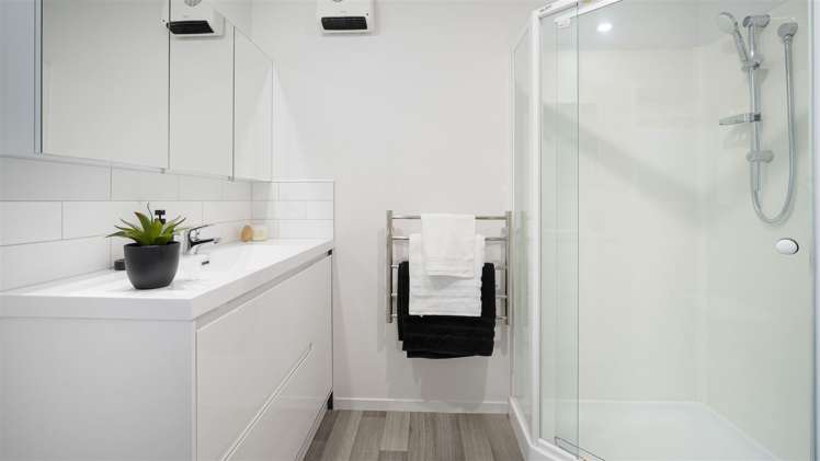 4 Monterey Place Parklands_18